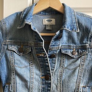 Kids jean jacket size S 6/7
